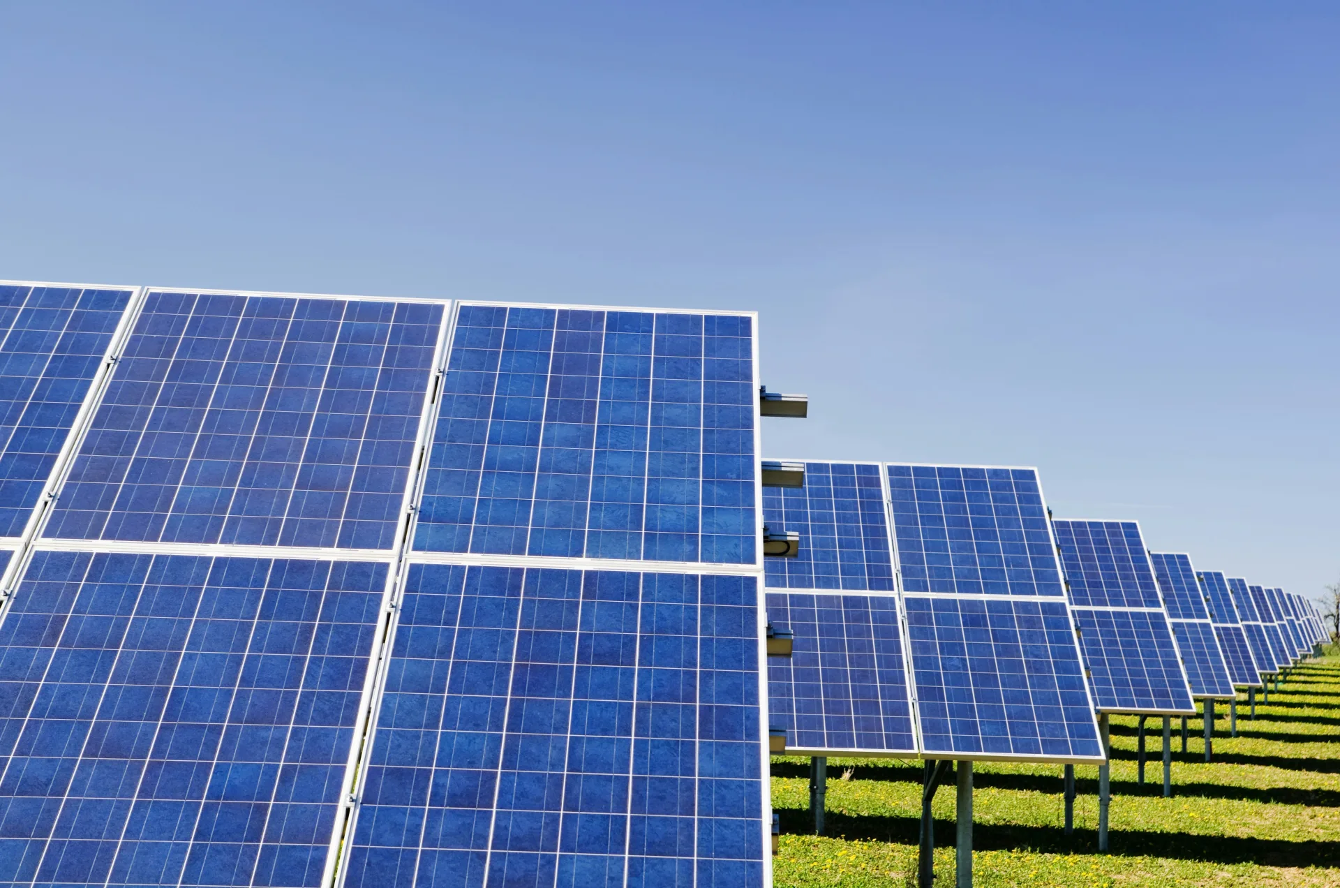 Installation panneaux solaires sur toiture en Tunisie - coût et tarifs 2026